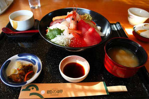 相方が食した「大漁丼定食」