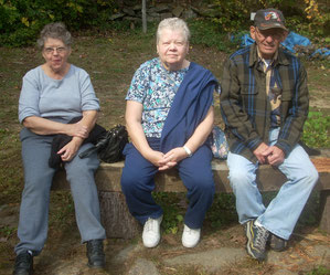 Passengers Enjoy a Quiet Rest after Viewing the Site