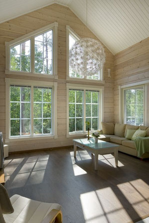 Blockhaus Innenansicht - Wohnblockhaus - Architektenhaus aus Holz - Holzhäuser - Massiver Blockbauweise - Blockhaus kaufen und bauen - Markenhaus - Einfamilienhaus - Hessen - Kassel - Wiesbaden - Hanau - Häuser aus Polarkiefer - Holzbauweise - Hauskauf