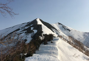 ジャンクションピークを過ぎたあたりから見た爺が岳