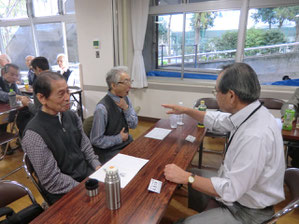 銀鈴会　食道発声初心クラスのマンツーマン指導風景