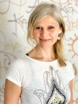 Helene Faulhaber Sunny Mind Yoga