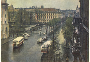 Vilnius. Černiachovskio aikštė. Foto P. Karpavičiaus. 1955m / Vilnius. Černiachovski square. Photo. P. Karpavičius. 1955