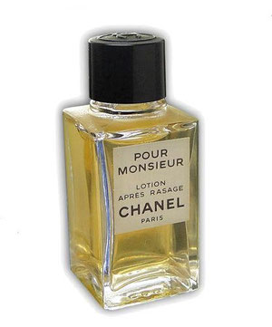 POUR MONSIEUR - LOTION APRES  RASAGE - GROS PLAN SUR UNE DES  MINIATURES (DIFFERENTE DE LA PRECEDENTE)