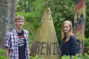 Kim-Hendrik Freitag und Emelie Quinlan beschäftigten sich monatelang mit der innerdeutschen Grenze. Auf dem Foto fehlt Michelle Pape.Foto: Christina Kriegs-Schmidt