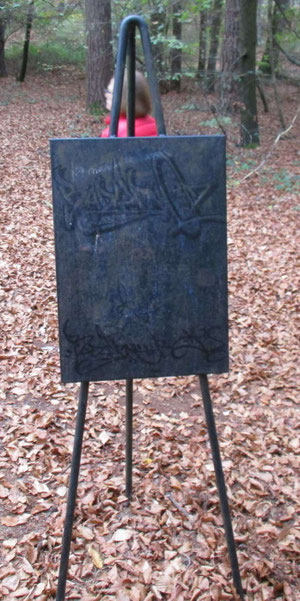 Pas la peine de se cacher derrière , c'est devant que l'on peut voir ce tableau