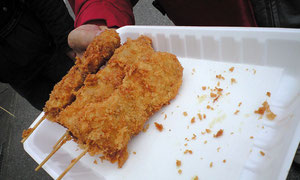 串カツが本当に美味しい! 揚げたてというところもまた食欲をそそる!!
