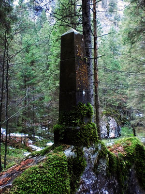 Gedenkstein, Niederdürren, Dürrenbach, Höplinger, Hallstatt, Schiunfall, Obelisk