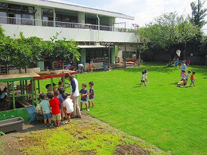 和光鶴川幼稚園　園舎