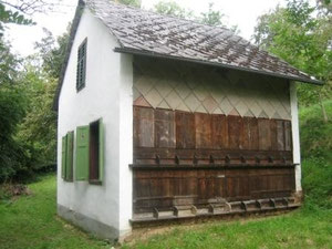 Bienenhaus in Buchschachen