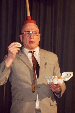Kurt Kortenkamp alias Günna Czapla (mit dem dicken Ei)