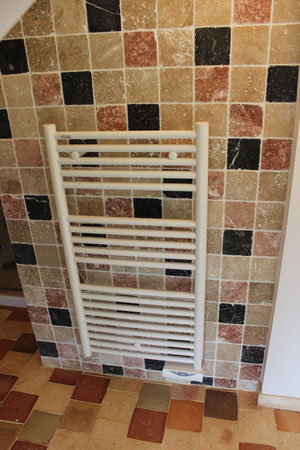Radiateur électrique sèche-serviettes