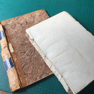 restauration, réparation, nouvelle reliure pour les anciens registres d'état civil - reliure d'art et restauration de livres anciens - art du papier et papeterie créative - atelier idéephémère 64260 Bielle