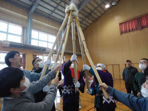 東山郷福餅つき隊　令和６年２月一関市大原小学校のＰＴＡ事業の様子