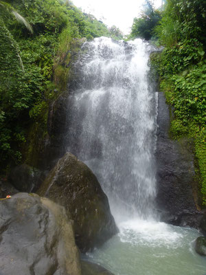 Wasserfall nahe Manggis