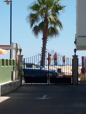 un des portails du complexe