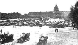 Rehgroupement des taxis esplanade des Invalides