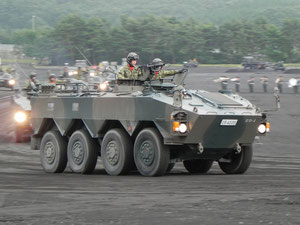 ９６式装輪装甲車