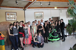 Les Danseurs du DSCM après une représentation à l'occasion du "Repas des Anciens" de Marly