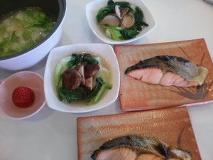大阪兵庫で家事代行サービスの食事作りの朝食で椎茸のスープ煮