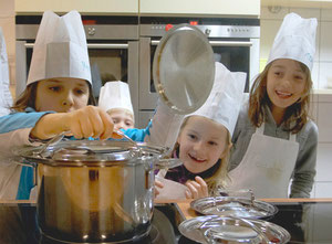 die kleinen Kochmützen, Kinder Kochkurs, Kindergeburtstag, kochen, Kochschule für Kinder, Kinderkochkurs, Hamburg, Kinder kochen, Kochevent für Kinder