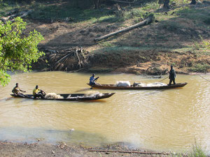 Pêcheurs dans la rivière de la Pendjari (2008)