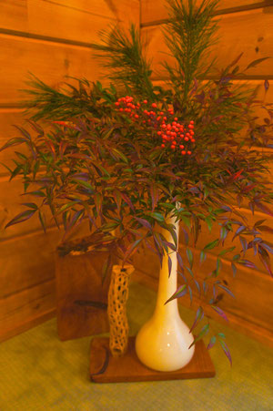 生け花と木彫、Ikebana with wood