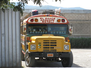 Bus à la gare d'Esteli