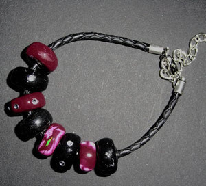 Armband mit Lederband und Beads