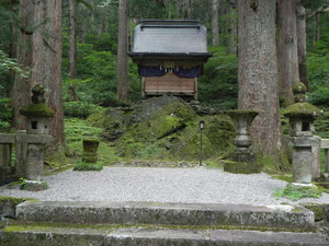 立山若宮　　　　　　　　　　　　　　　　　　　　　　　　　　　主祭神　天手力雄神