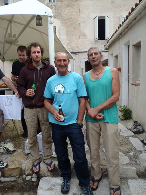 De gauche à droite: Robin, Alain et Pepsi à l'heure de l'apéro!