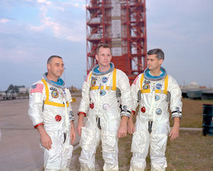 图36  ”阿波罗” I号地面试验时大火牺牲的航天员（从左到右：格里索姆，怀特，查菲）