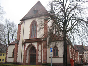 Sankt Peter und Paul Kirche văzută din faţă