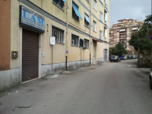 via Monteverdi posti liberi davanti il laboratorio analisi