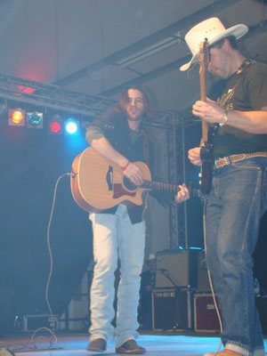 Dan with Cody Jinks in Berlin 2009