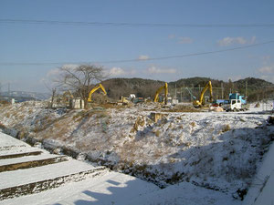 広田中学校解体工事、建物はなくなってしまいました。