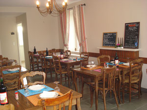 La salle de restaurant de 26 couverts