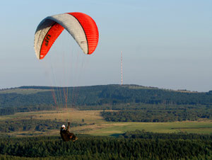 Paragliding Wasserkuppe: Quelle: Arnulf Müller