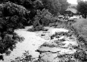 Luthern, Käserei Grünenboden, Überschwemmung 24. Juli 1972, Strassenschaden, Foto Eugen Birrer Missionar  (UW 1)