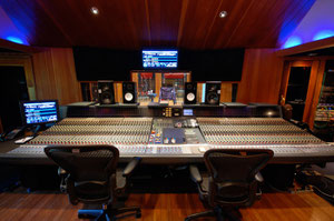 Paul Stanley produces new KISS album 2011