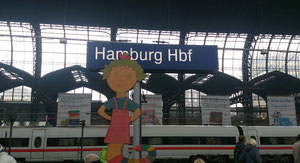 Marie am Hamburger Hauptbahnhof - Foto: S.Nava