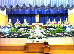 平群町野菊の里花祭壇