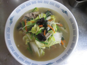 タンメン750円　野菜のうまみが溶け込んだ塩味のスープ！野菜たっぷり！