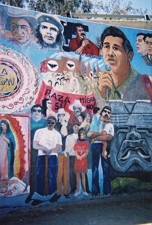 Mural en California, de la organizacion Aztlan
