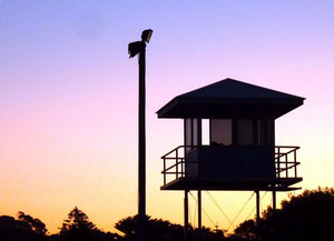 Turm der Rettungsschwimmer am Shelly Beach