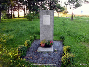 Der Gedenkstein in Rugiswalde