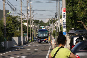 いよいよバスがふじみ荘に到着です!