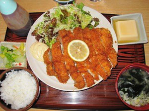 とりジャンボかつ定食