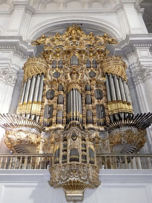 un des deux orgues de la cathédrale
