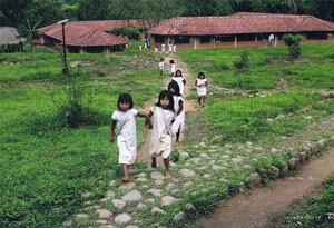 Die Schule in Domingueka: 200 Kinder lernen hier bis zur Reifeprüfung.